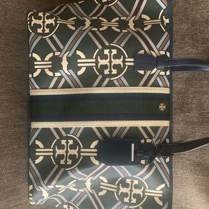 Tory Burch Gemini link canvas large top zip tote